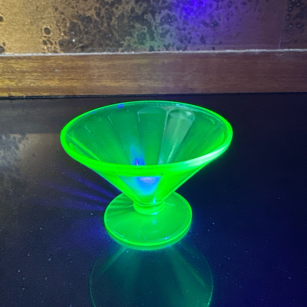 Glowy Vintage Green Uranium Glass Sherbet Dish – Glows  4”x2.5” Federal Glass